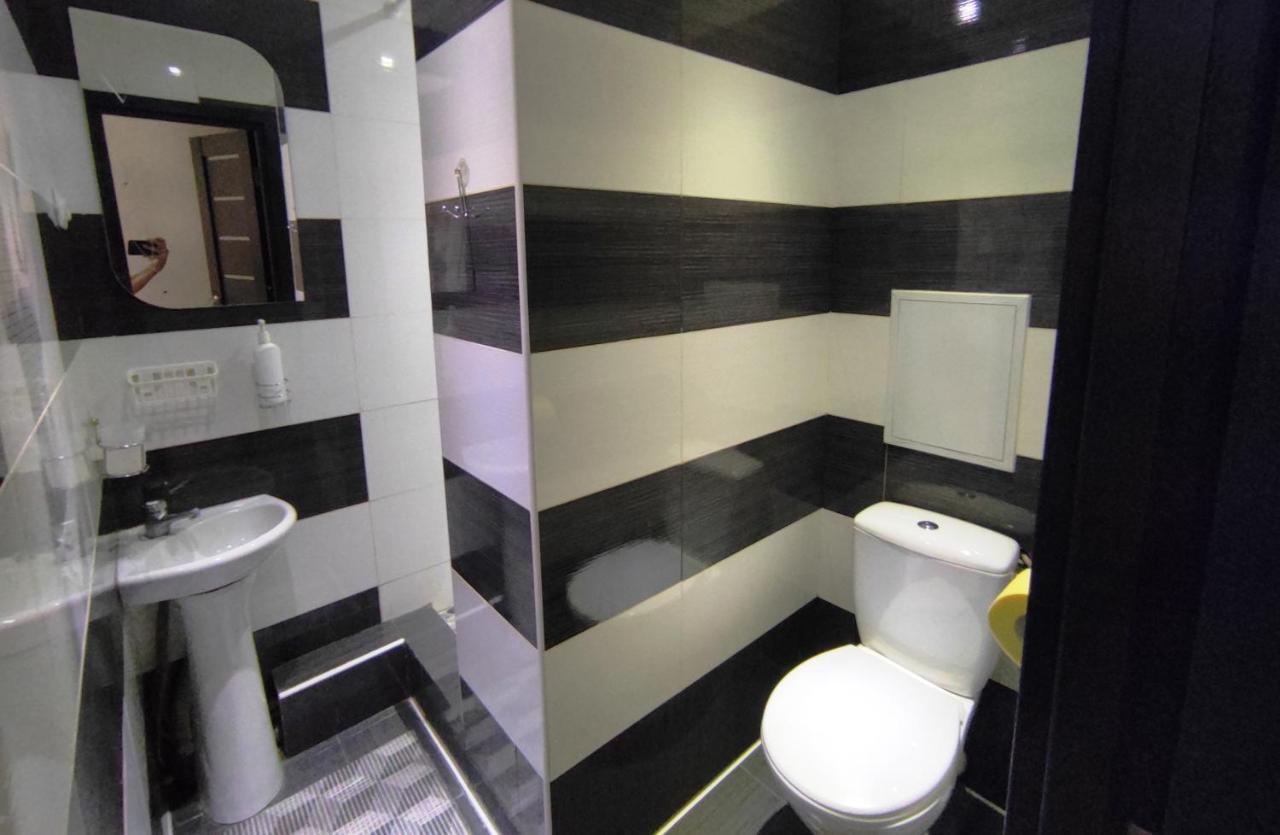 Люкс В Центре Металлургов 31 Kr Apartments Кривой Рог Экстерьер фото